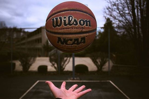 Comment élaborer un entraînement efficace en employant un panier de basket ?